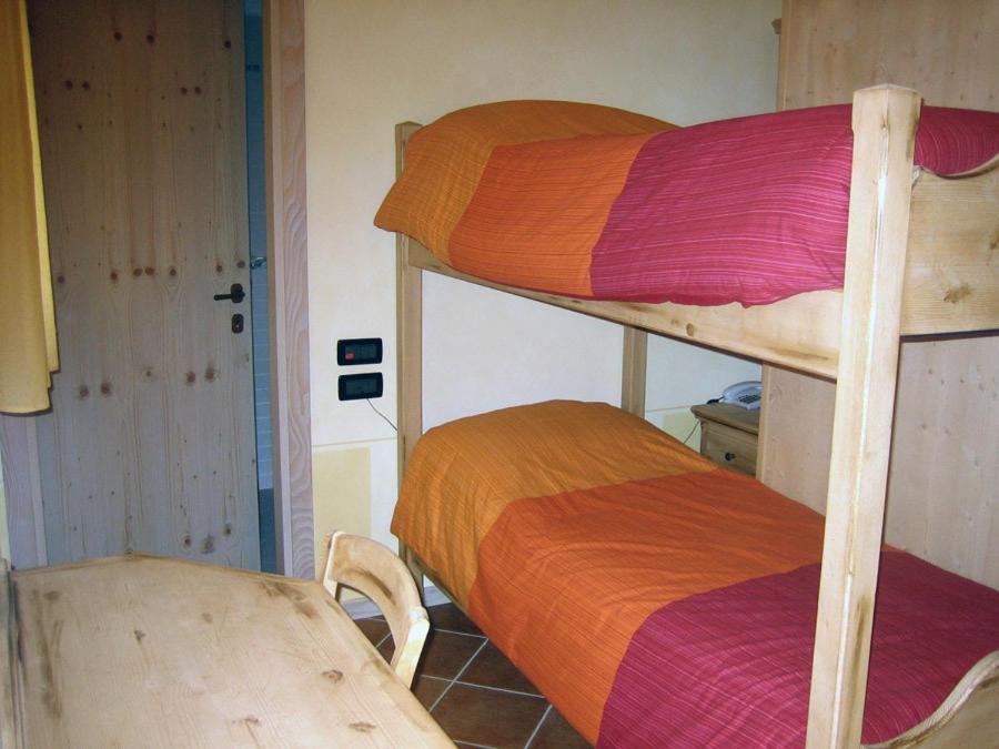 Temù Garni La Genziana Bed & Breakfast エクステリア 写真