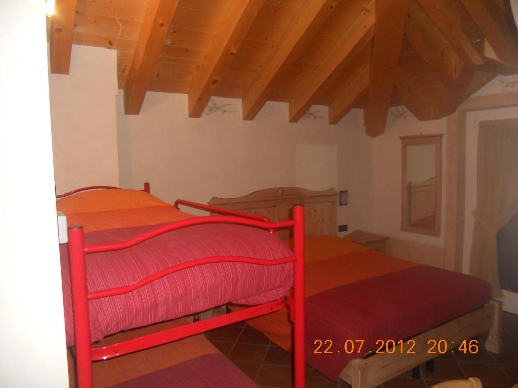 Temù Garni La Genziana Bed & Breakfast 部屋 写真