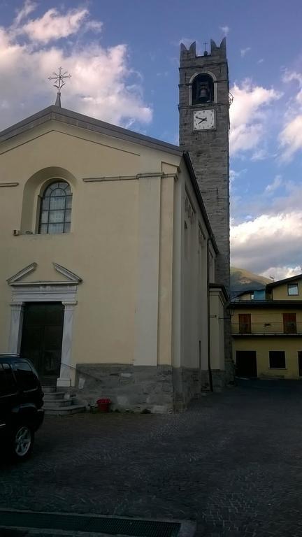 Temù Garni La Genziana Bed & Breakfast エクステリア 写真